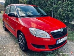 Czerwony Używany 2010 Skoda Fabia Sedan/Limuzyna | 17 900 zł (Super Cena)