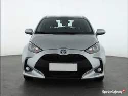 Biały Używany 2020 Toyota Yaris Hybrid Hatchback | 69 999 zł (Uczciwa cena)