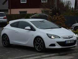 Biały Używany 2013 Opel Astra Coupe | 29 900 zł (Uczciwa cena)