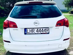 Biały Używany 2011 Opel Astra Kombi | 23 000 zł