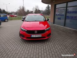 Czerwony Używany 2019 Fiat Tipo Sedan/Limuzyna | 33 900 zł (Uczciwa cena)