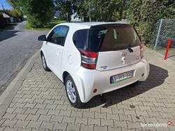 Biały Używany 2010 Toyota iQ Hatchback | 13 900 zł