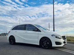 Używany 2016 Mercedes B200 Minivan | 54 900 zł