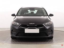 Czarny Używany 2023 Kia Ceed Hatchback | 79 999 zł (Uczciwa cena)