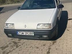 Biały Używany 1991 Renault 19 Sedan/Limuzyna | 4000 zł