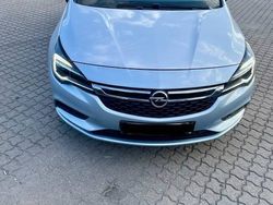 Srebrny Używany 2017 Opel Astra Kombi | 35 900 zł (Uczciwa cena)