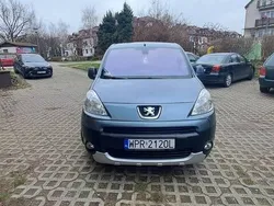 Używany 2009 Peugeot Partner Tepee Minivan | 16 900 zł