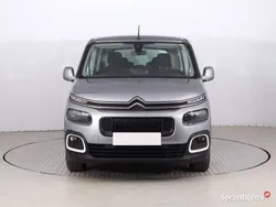 Srebrny Używany 2021 Citroën Berlingo PureTech Minivan | 76 999 zł (Dobra cena)