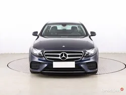 Niebieski Używany 2016 Mercedes E220 Sedan/Limuzyna | 98 499 zł (Uczciwa cena)