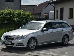 Srebrny Używany 2012 Mercedes E350 Kombi | 42 900 zł (Dobra cena)