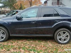 Granatowy Używany 2010 Mercedes ML350 SUV | 60 000 zł
