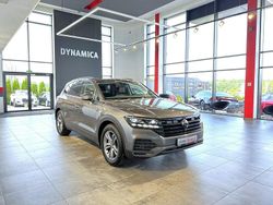 Szary Używany 2023 VW Touareg R SUV | 208 900 zł (Uczciwa cena)