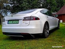 Biały Używany 2015 Tesla Model S Hatchback | 85 000 zł