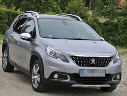 Inny kolor Używany 2017 Peugeot 2008 SUV | 42 900 zł (Uczciwa cena)