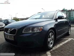 Niebieski (metalik) Używany 2010 Volvo V50 Kombi | 33 900 zł