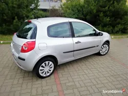 Srebrny Używany 2005 Renault Clio III Hatchback | 7950 zł (Uczciwa cena)