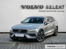Szary Używany 2024 Volvo V60 CC Kombi | 209 900 zł (Dobra cena)