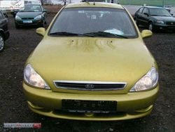 Złoty (metalik) Używany 2001 Kia Rio 2 Sedan/Limuzyna | 7750 zł
