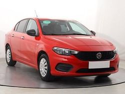 Czerwony Używany 2018 Fiat Tipo Sedan/Limuzyna | 36 999 zł (Uczciwa cena)