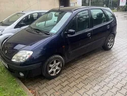 Granatowy Używany 2000 Renault Scénic Minivan | 4700 zł (Dość drogi)