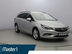 Srebrny Używany 2017 Opel Astra Enjoy Sedan/Limuzyna | 38 850 zł (Uczciwa cena)
