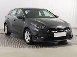 Szary Używany 2021 Kia Ceed Hatchback | 75 999 zł (Uczciwa cena)