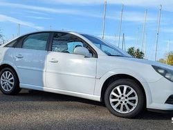 Biały Używany 2007 Opel Vectra Hatchback | 10 500 zł (Dość drogi)