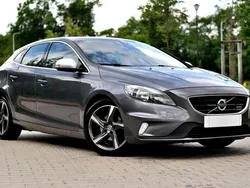 Szary (metalik, perła) Używany 2014 Volvo V40 Kombi | 35 900 zł (Uczciwa cena)
