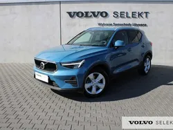 Niebieski Używany 2023 Volvo XC40 SUV | 145 900 zł (Uczciwa cena)