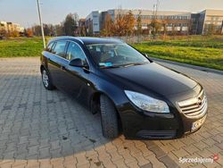 Czarny Używany 2012 Opel Insignia Kombi | 20 999 zł