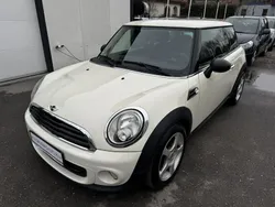 Czarny Używany 2011 Mini Cooper Hatchback | 21 900 zł