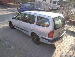 Srebrny Używany 2002 Renault Mégane II Kombi | 2900 zł (Dobra cena)