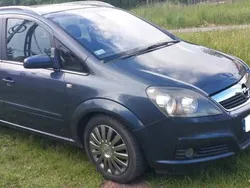 Szary Używany 2006 Opel Zafira Minivan | 7600 zł (Uczciwa cena)