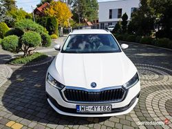 Biały Używany 2021 Skoda Octavia Ambition Kombi | 79 800 zł (Uczciwa cena)