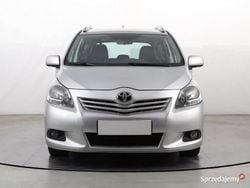 Srebrny Używany 2009 Toyota Verso Minivan | 14 999 zł (Uczciwa cena)