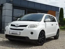 Biały Używany 2010 Toyota Urban Cruiser SUV | 23 900 zł