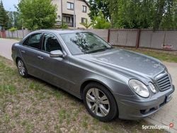 Szary Używany 2008 Mercedes E200 Sedan/Limuzyna | 19 600 zł