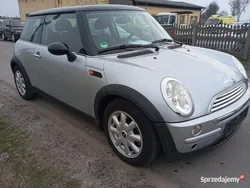 Srebrny Używany 2002 Mini Cooper Hatchback | 11 900 zł (Uczciwa cena)
