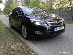 Czarny Używany 2011 Opel Astra OPC Kombi | 22 999 zł (Uczciwa cena)