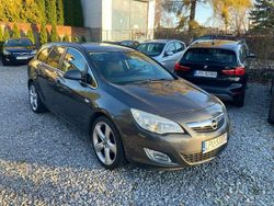 Szary (metalik) Używany 2011 Opel Astra Kombi | 16 900 zł (Uczciwa cena)