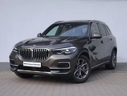 Brązowy manhattan metalizowany Używany 2022 BMW X5 Comfort Edition SUV | 249 900 zł