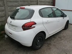 Biały Używany 2018 Peugeot 208 Hatchback | 17 900 zł