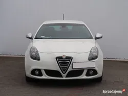 Biały Używany 2015 Alfa Romeo Giulietta Hatchback | 43 999 zł (Uczciwa cena)