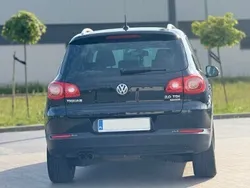 Czarny Używany 2010 VW Tiguan SUV | 32 900 zł