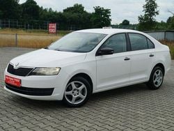 Biały Używany 2015 Skoda Rapid Hatchback | 26 900 zł (Uczciwa cena)