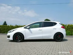 Biały Używany 2018 Kia Ceed 2 Hatchback | 43 900 zł (Uczciwa cena)