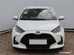 Biały Używany 2023 Toyota Yaris Hybrid Hatchback | 79 999 zł (Uczciwa cena)