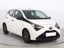 Biały Używany 2018 Toyota Aygo Hatchback | 35 999 zł (Dobra cena)
