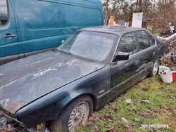 Zielony Używany 1990 BMW 535 Sedan/Limuzyna | 8500 zł