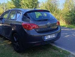 Używany 2013 Opel Astra | 15 700 zł (Dobra cena)
